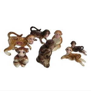 7 vintage miniature monkey figurines made of bone china in Japan, 1950s